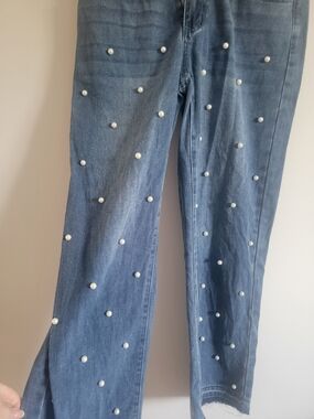 Women’s  Pearl-Embellished Jeans